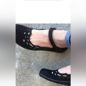 Naot Agathis Black Velvet Mary Jane Flats size 39/8 US